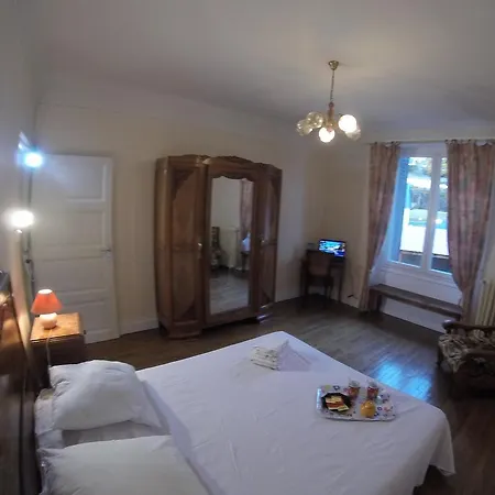 Les Glycines Apartamento Vic-sur-Cère